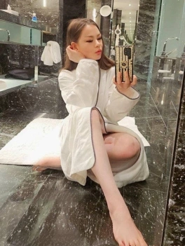 escort image