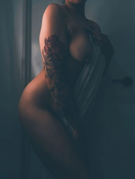 escort image