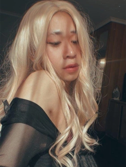 escort image