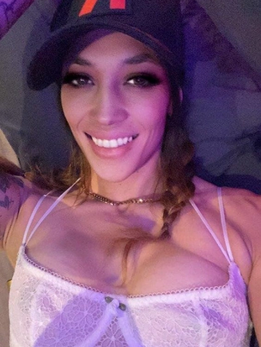 escort image