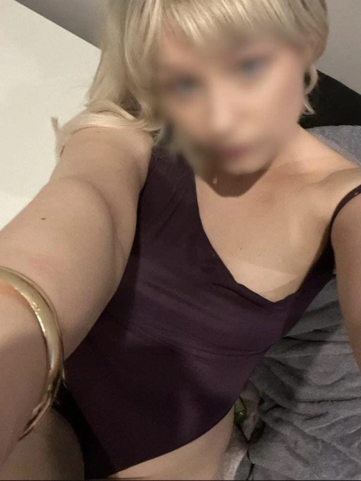 escort image