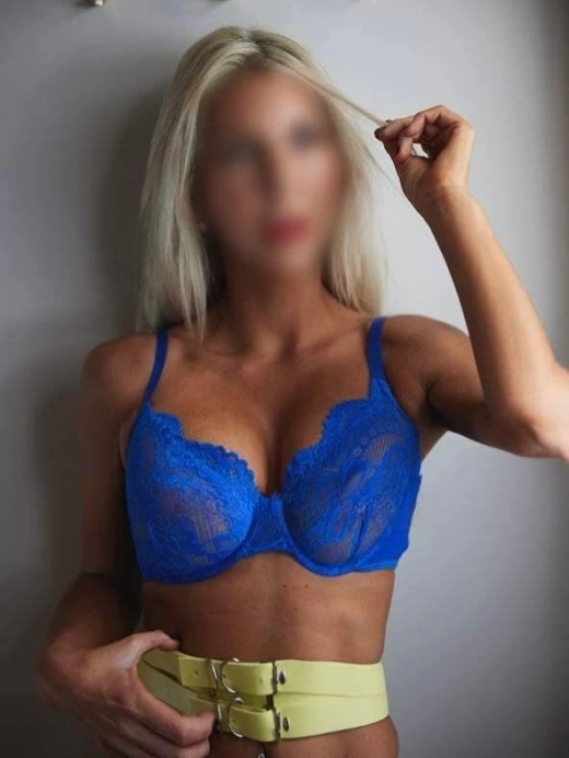escort image