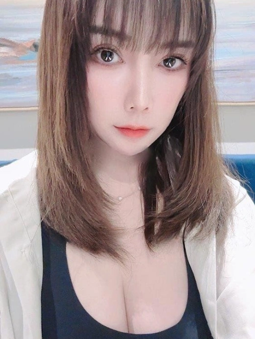 escort image