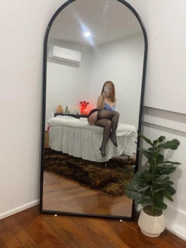 escort image