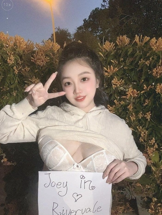 escort image