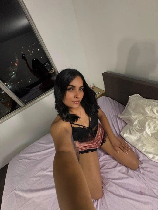 escort image