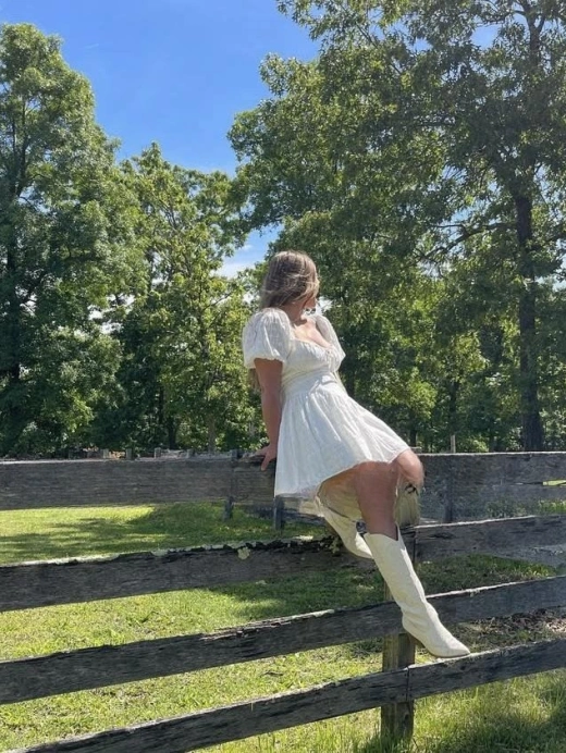 escort image