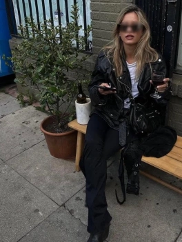 escort image