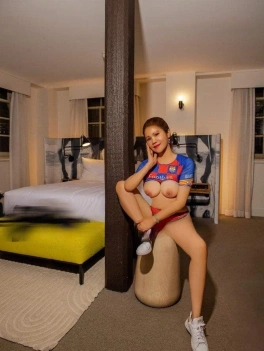 escort image