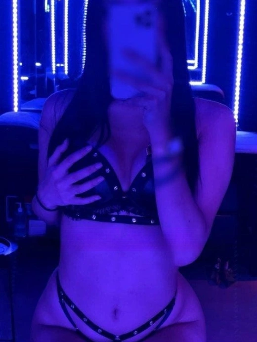 escort image