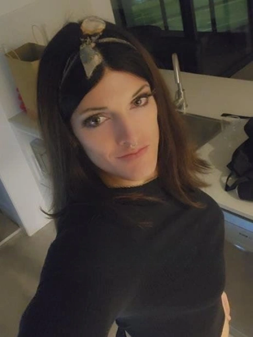 escort image