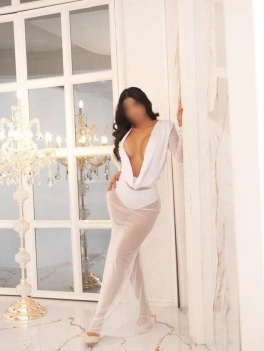 escort image