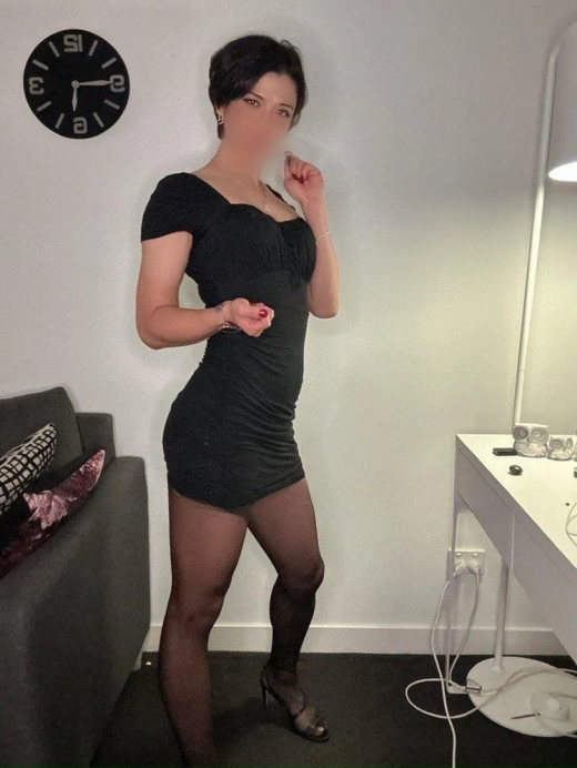 escort image